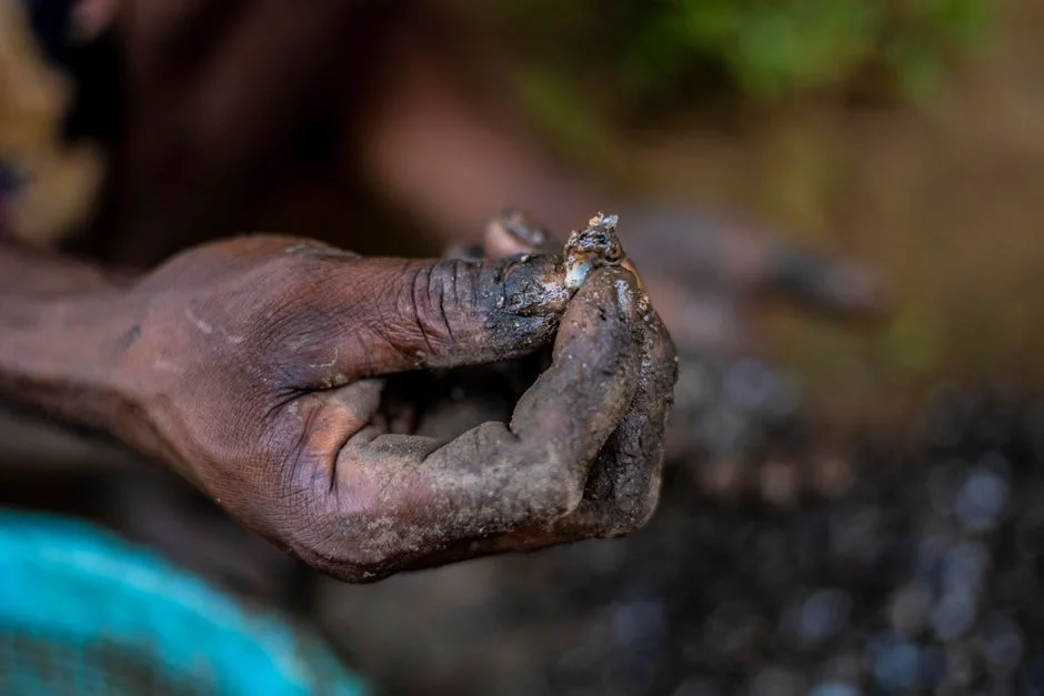 Congo Ebola Outbreak Forces Mines, Businesses to Shut — Markets Reel