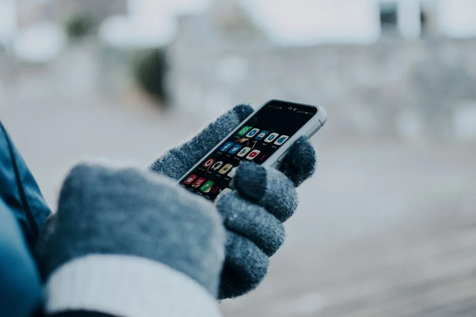 Safety Tools on Social Apps Found Ineffective — Investors Brace for Impact — Society Culture